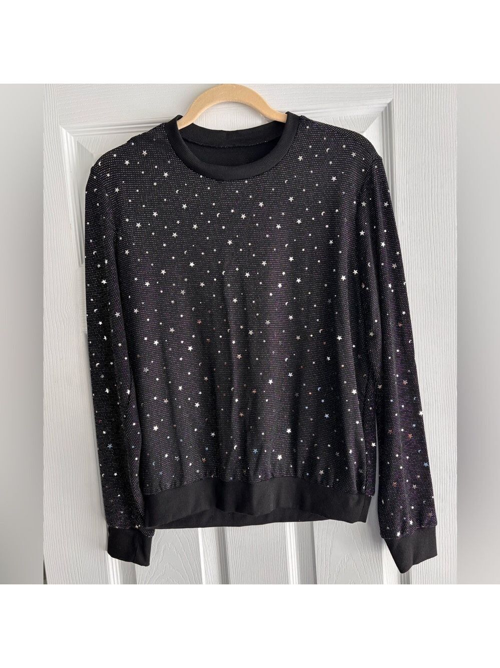 Black Star Patterned Pullover Sweater Women’s Medium